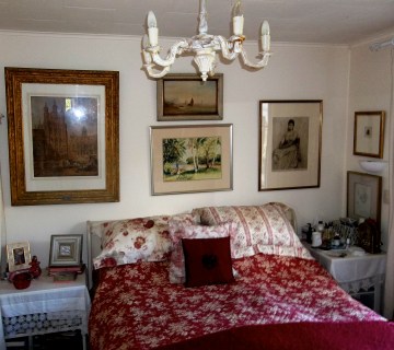 100_0088cropped-bedroom